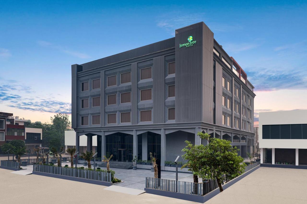 Lemon Tree Hotel, Hisār Exterior photo
